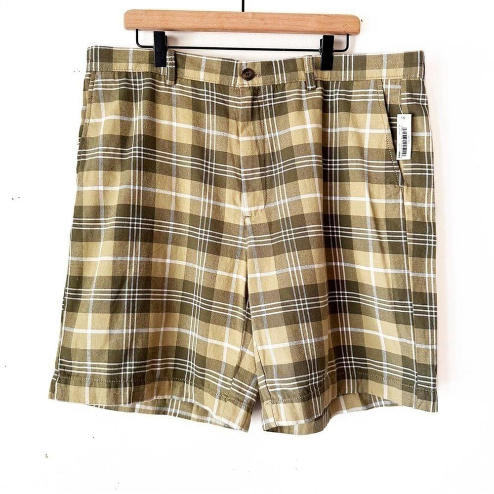 NWT Amazon Essentials Classic Fit Men’s Plaid Shorts Size 40 Khaki Olive